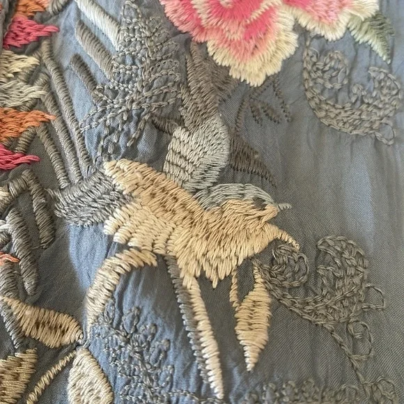 RARE - Johnny Was Mari Gray Embroidered Top - GUC style C14819-9 - Picture 6 of 14